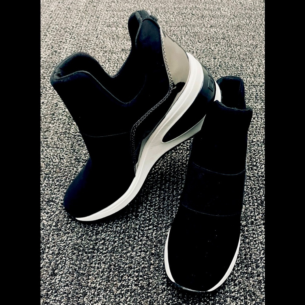 DKNY  Athletic Shoes